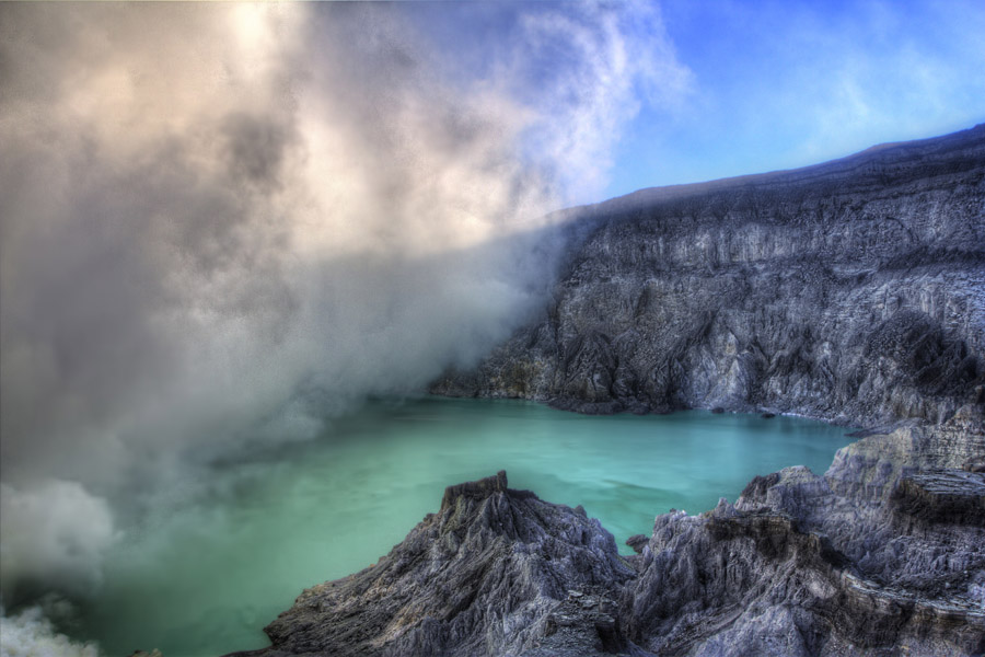 Indonesia Volcanoes – Feel the forces of Nature!